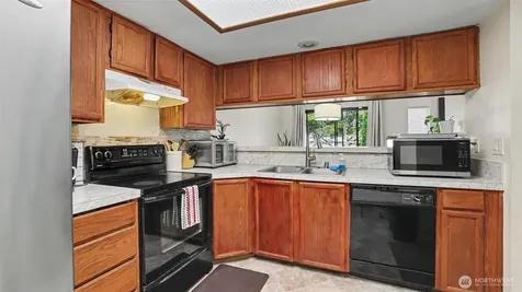 24931 109th Place SE Kent WA 98030