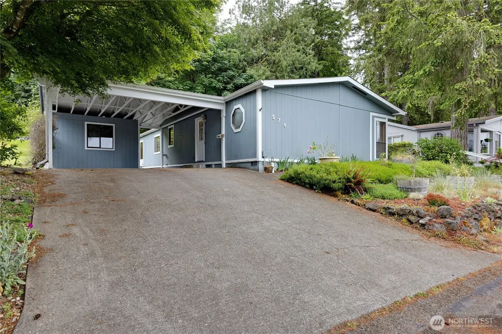 574 NW Silver Glen Lane Bremerton WA 98311