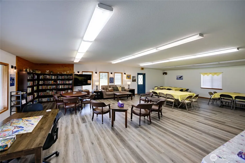 574 NW Silver Glen Lane Bremerton WA 98311