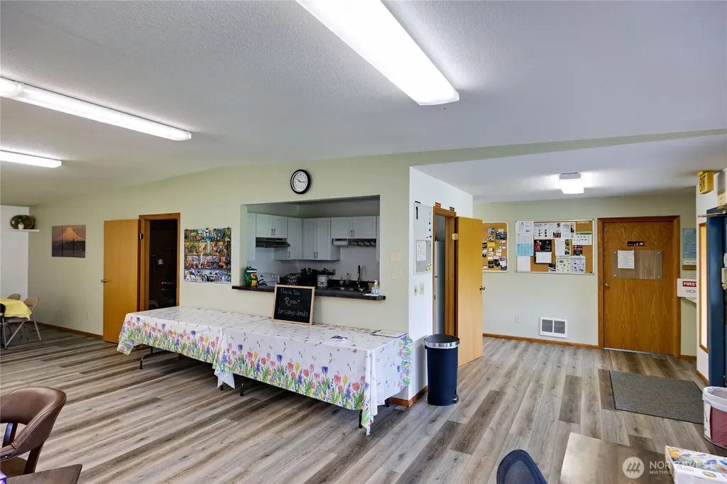 574 NW Silver Glen Lane Bremerton WA 98311