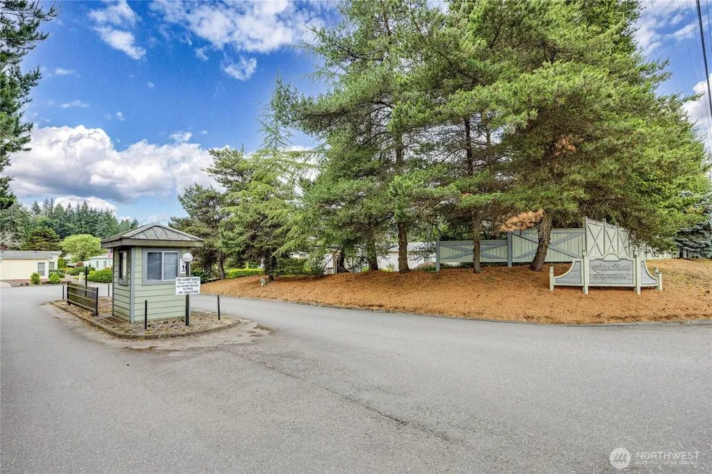 574 NW Silver Glen Lane Bremerton WA 98311
