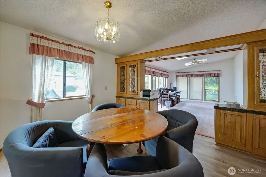 574 NW Silver Glen Lane Bremerton WA 98311