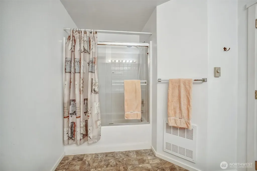 4319 NE 5th Court Renton WA 98059