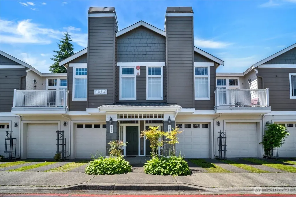 4319 NE 5th Court Renton WA 98059