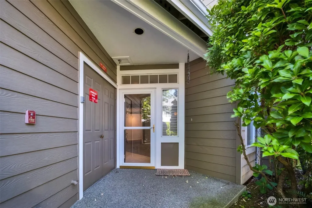 4319 NE 5th Court Renton WA 98059