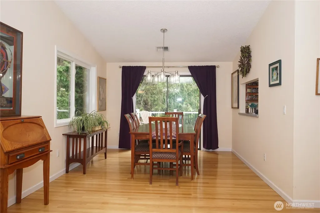 7733 Redstart Drive SE Olympia WA 98513