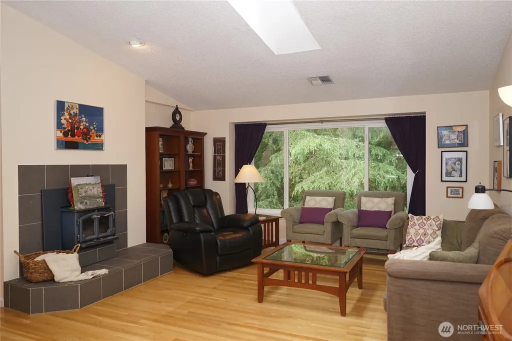 7733 Redstart Drive SE Olympia WA 98513