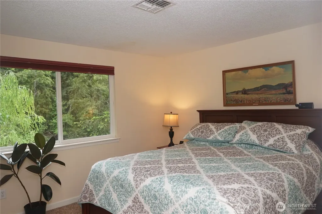 7733 Redstart Drive SE Olympia WA 98513