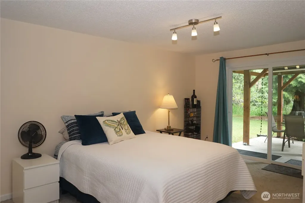7733 Redstart Drive SE Olympia WA 98513