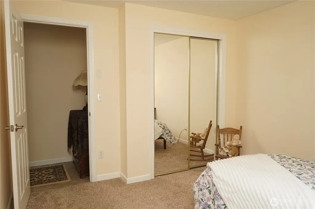 7733 Redstart Drive SE Olympia WA 98513