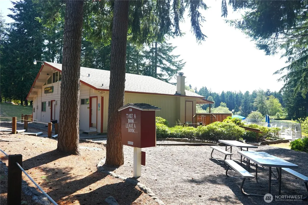 7733 Redstart Drive SE Olympia WA 98513