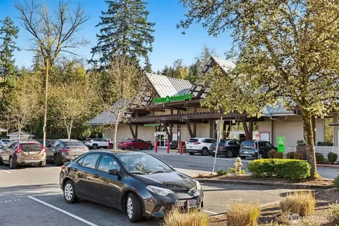 7238 Lakemont Boulevard SE Bellevue WA 98006