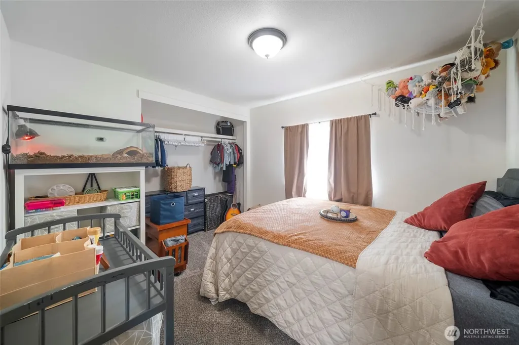 6652 5th Way SE Lacey WA 98503