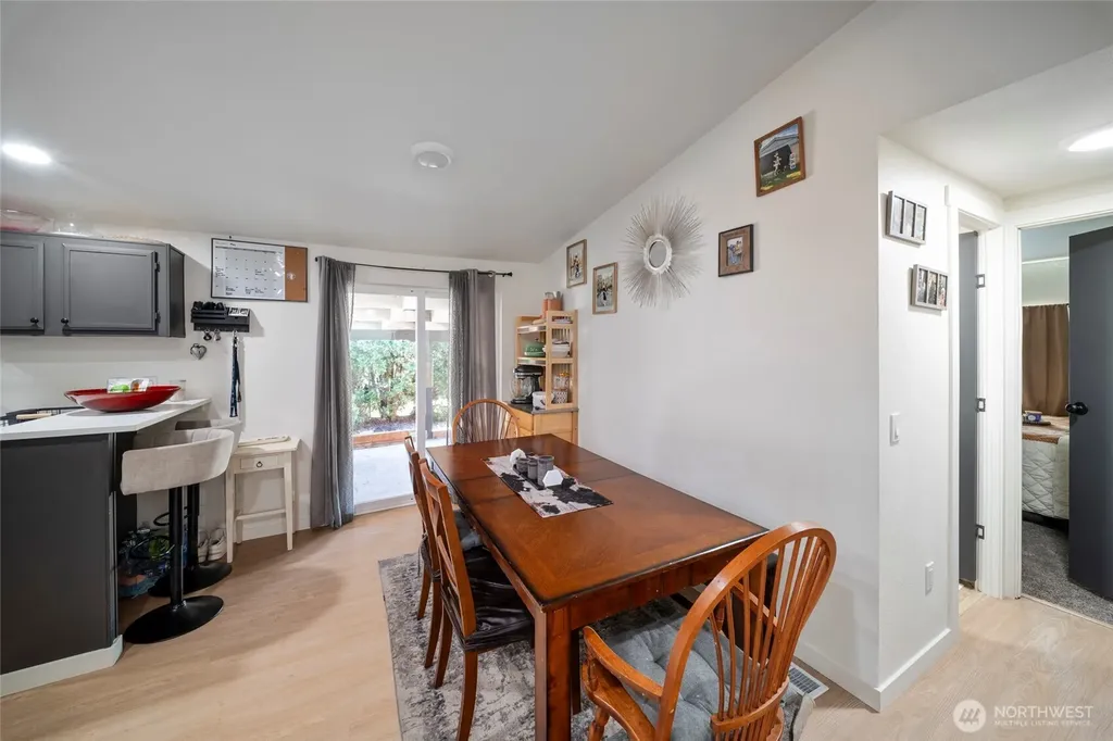 6652 5th Way SE Lacey WA 98503