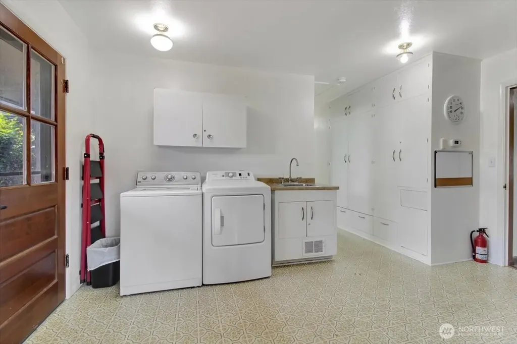 415 S Macleod Avenue Arlington WA 98223