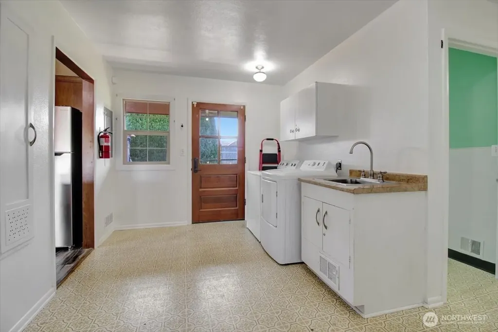 415 S Macleod Avenue Arlington WA 98223