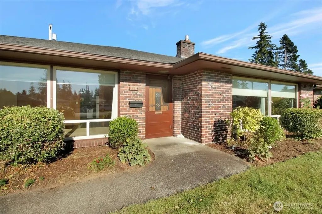 415 S Macleod Avenue Arlington WA 98223