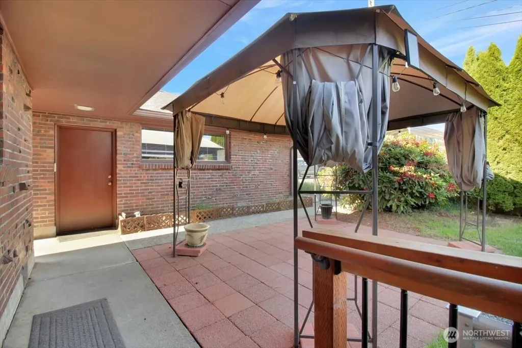 415 S Macleod Avenue Arlington WA 98223