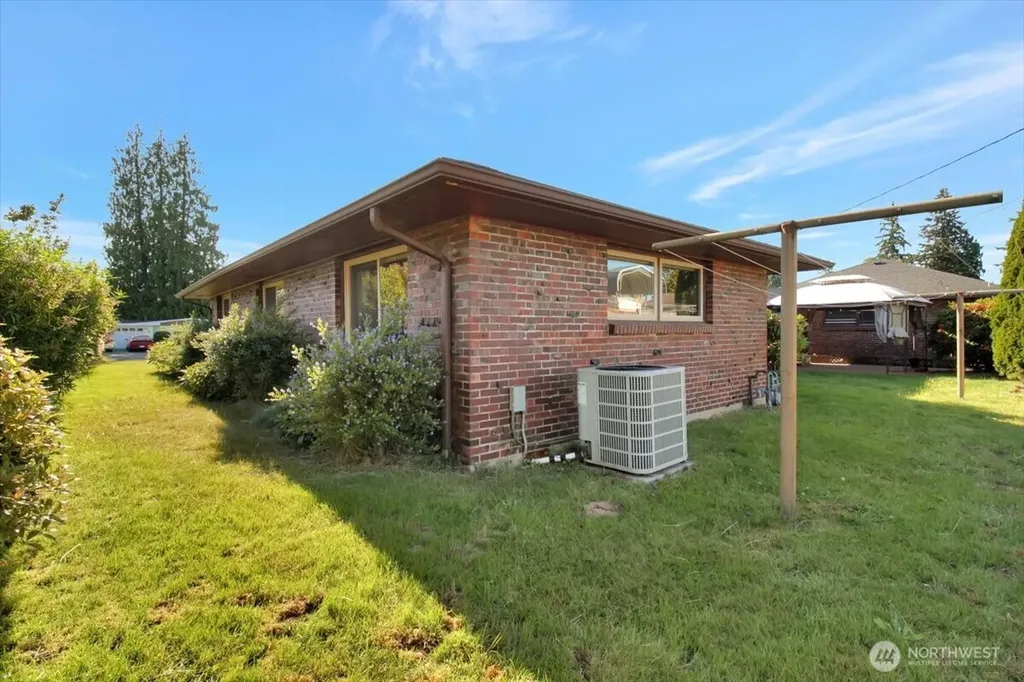 415 S Macleod Avenue Arlington WA 98223