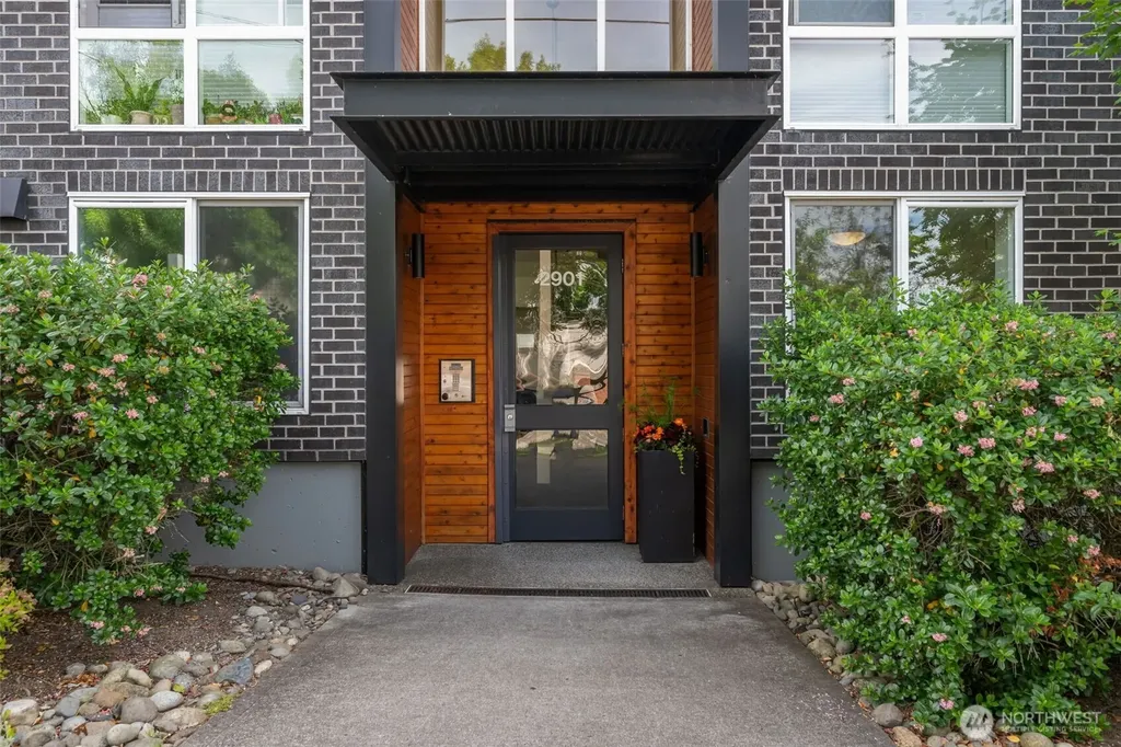 2901 S Jackson Street Seattle WA 98116