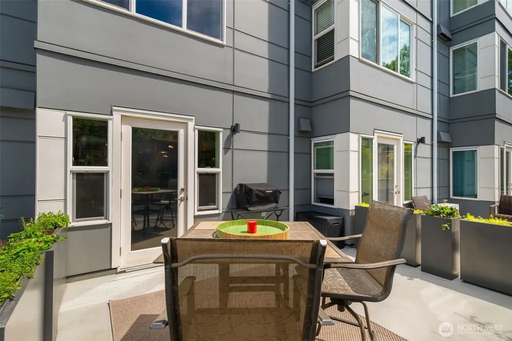 2901 S Jackson Street Seattle WA 98116