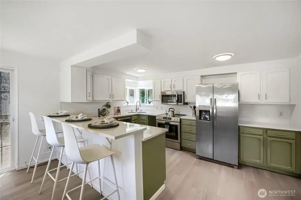 6815 S 120th Place Seattle WA 98178