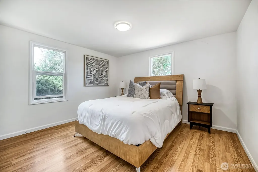 6815 S 120th Place Seattle WA 98178