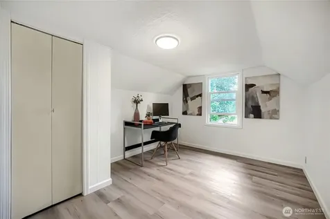 6815 S 120th Place Seattle WA 98178