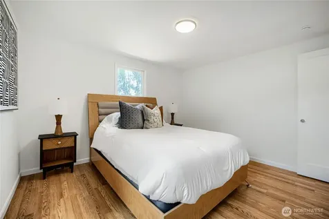 6815 S 120th Place Seattle WA 98178