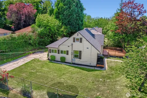 6815 S 120th Place Seattle WA 98178