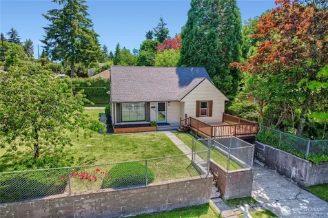6815 S 120th Place Seattle WA 98178