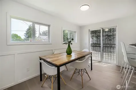6815 S 120th Place Seattle WA 98178
