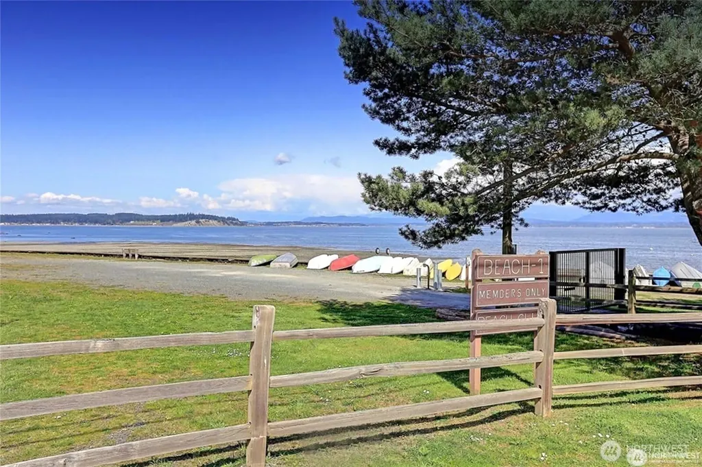 1988 Cascade View Drive Camano Island WA 98282