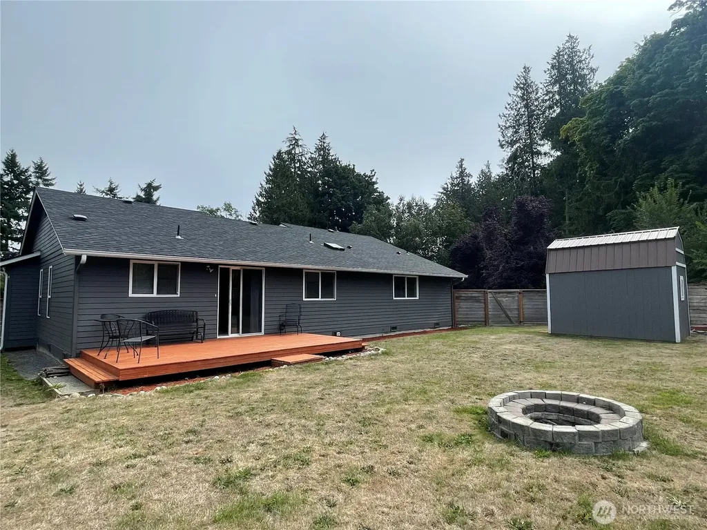 1988 Cascade View Drive Camano Island WA 98282