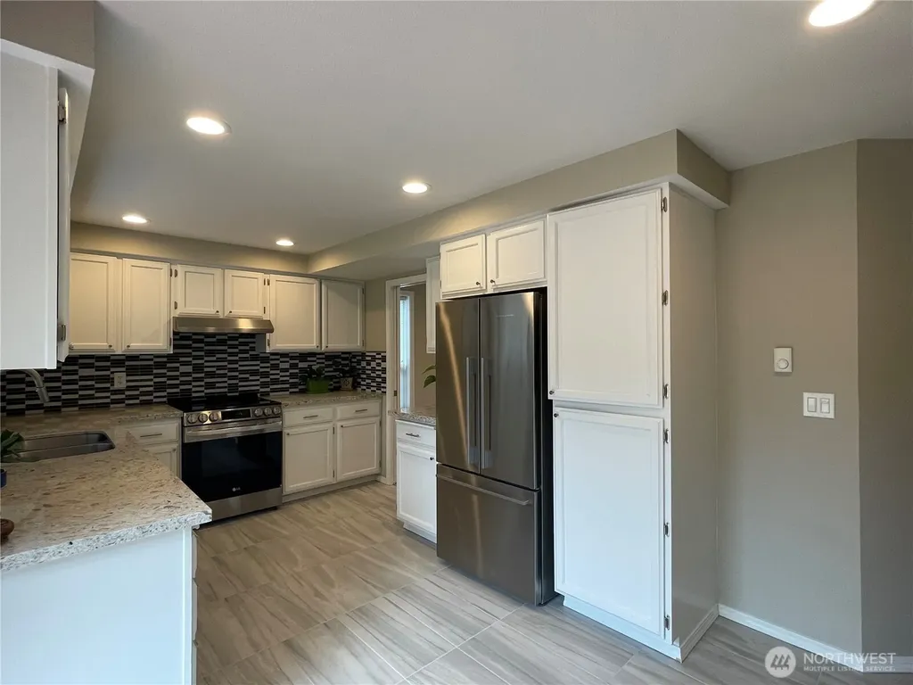 1988 Cascade View Drive Camano Island WA 98282