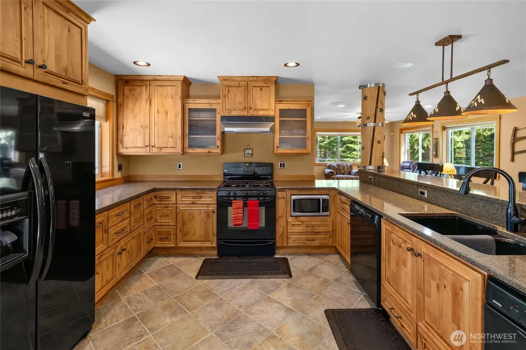 5451 Kachess Lake Road Easton WA 98925
