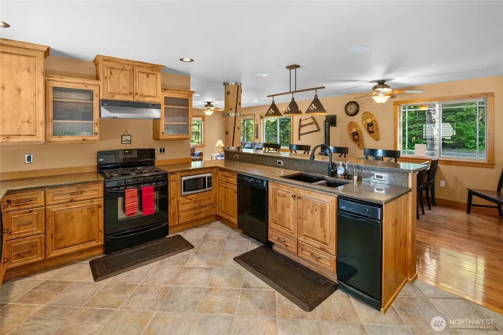 5451 Kachess Lake Road Easton WA 98925