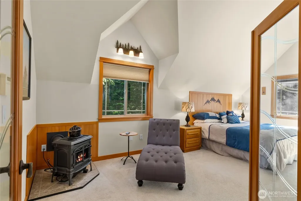 5451 Kachess Lake Road Easton WA 98925
