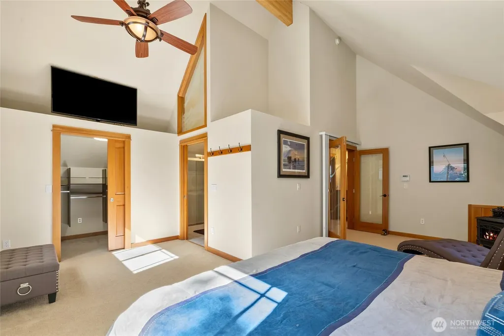 5451 Kachess Lake Road Easton WA 98925