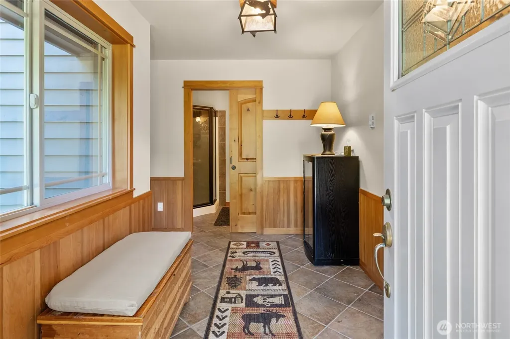 5451 Kachess Lake Road Easton WA 98925