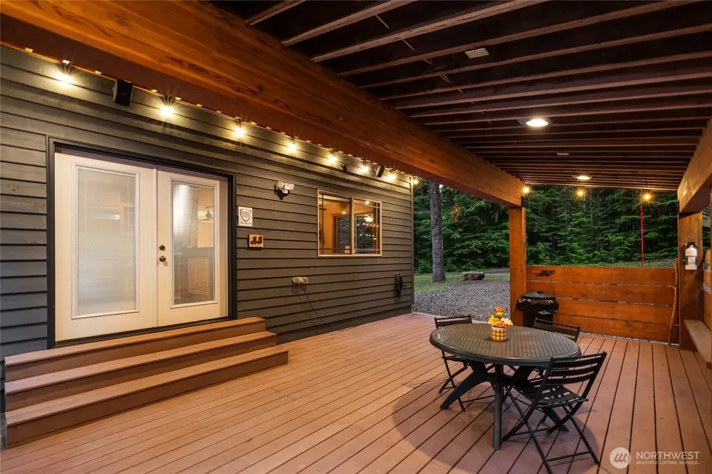 5451 Kachess Lake Road Easton WA 98925