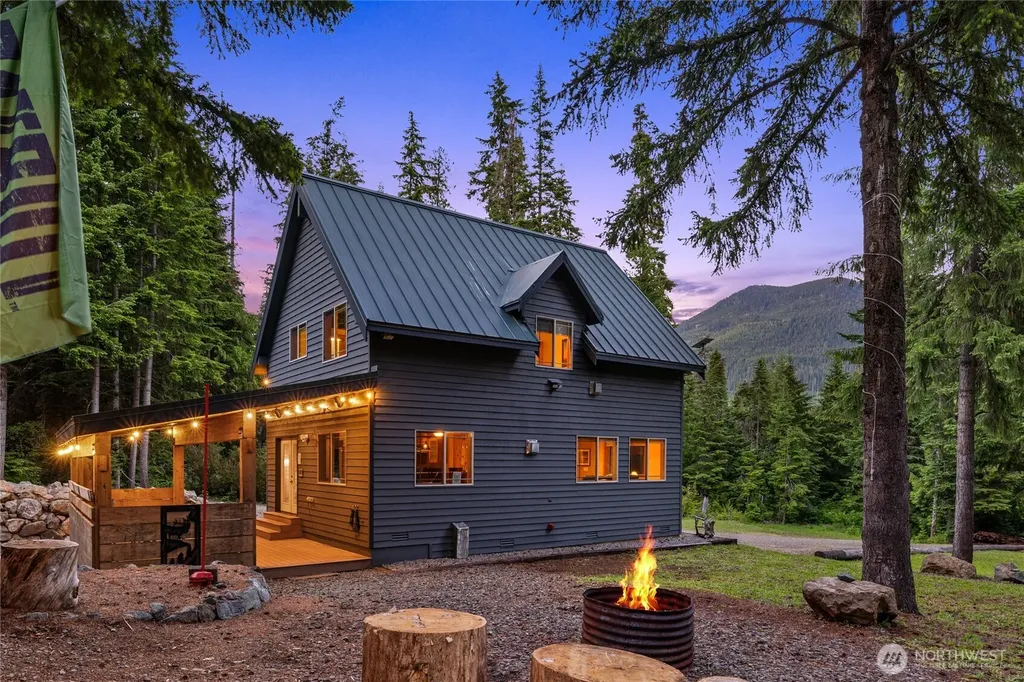 5451 Kachess Lake Road Easton WA 98925