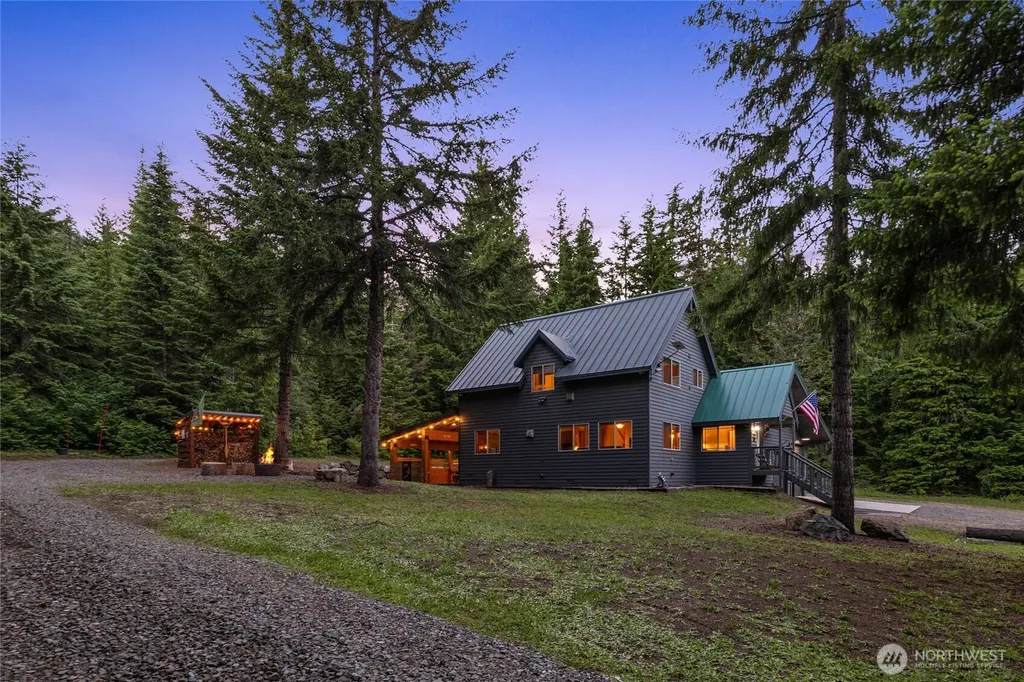 5451 Kachess Lake Road Easton WA 98925