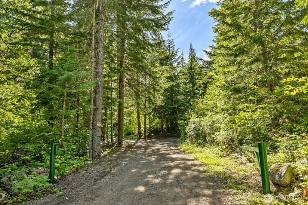 5451 Kachess Lake Road Easton WA 98925