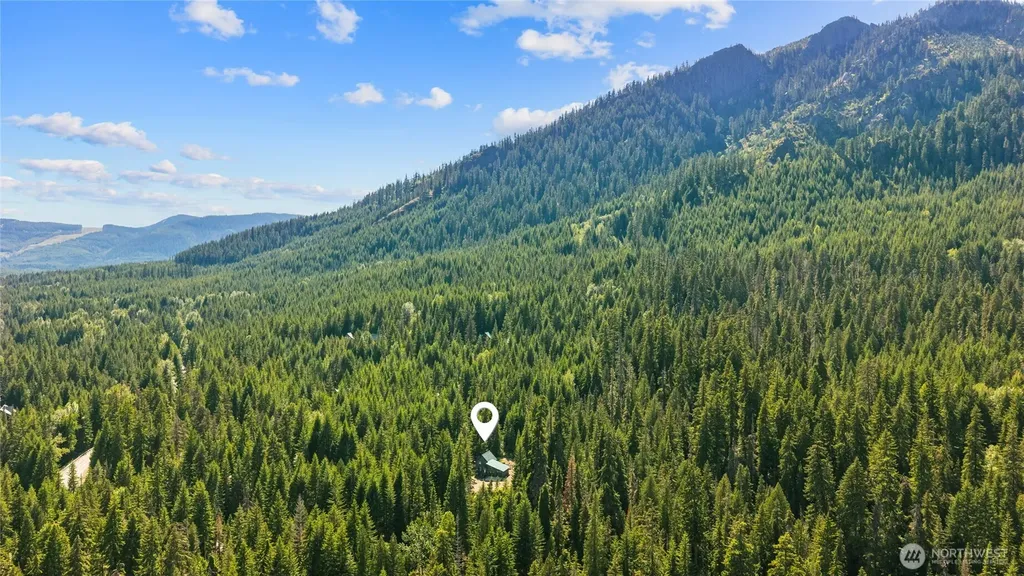 5451 Kachess Lake Road Easton WA 98925