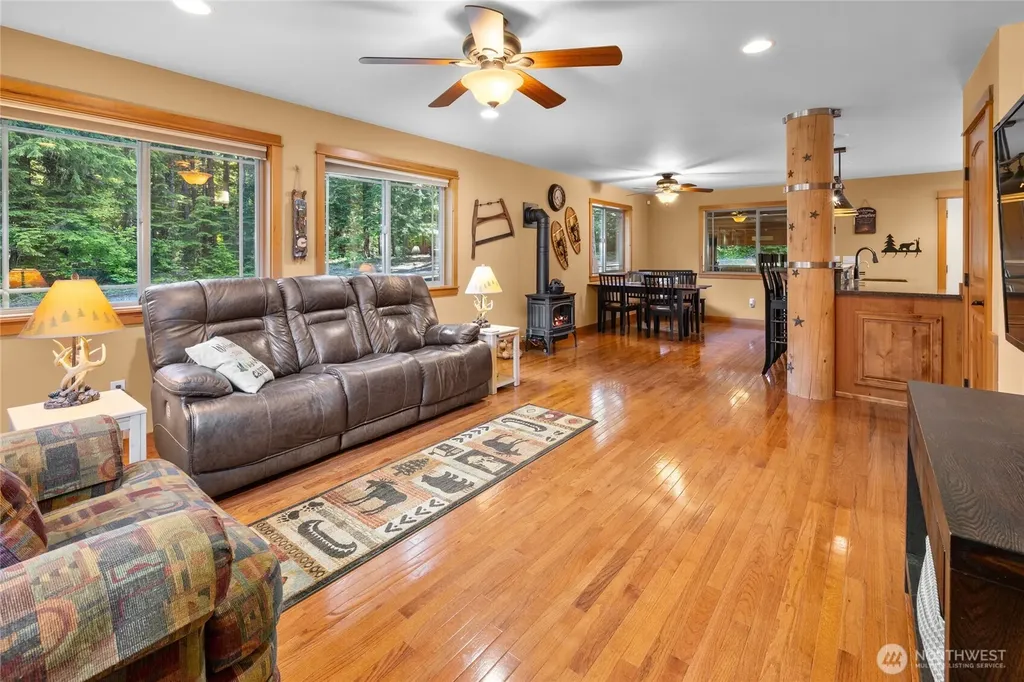 5451 Kachess Lake Road Easton WA 98925