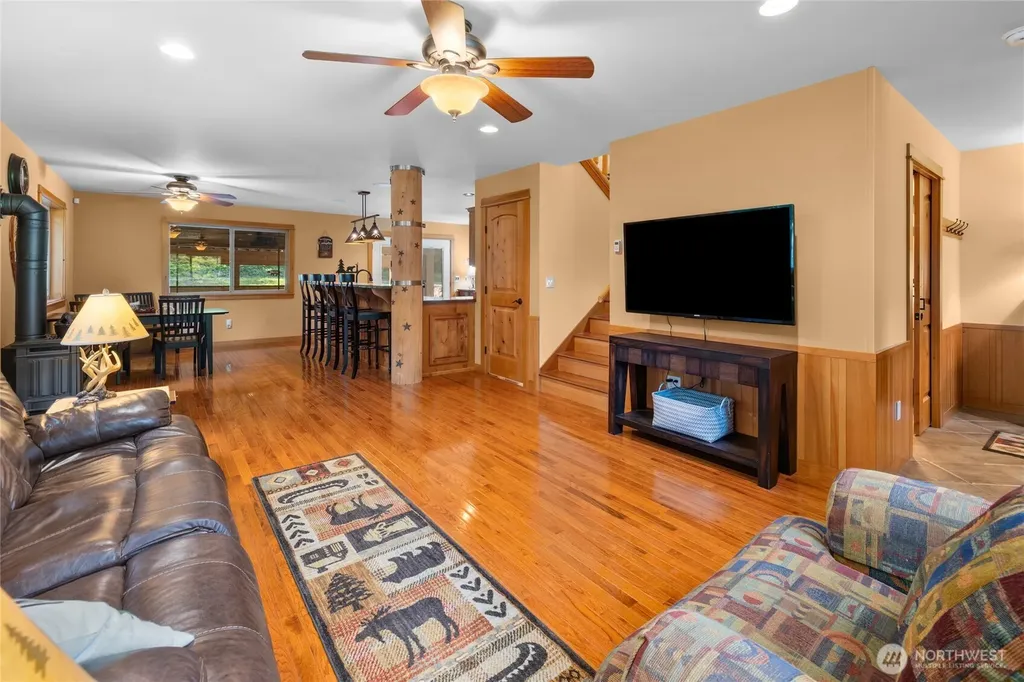 5451 Kachess Lake Road Easton WA 98925
