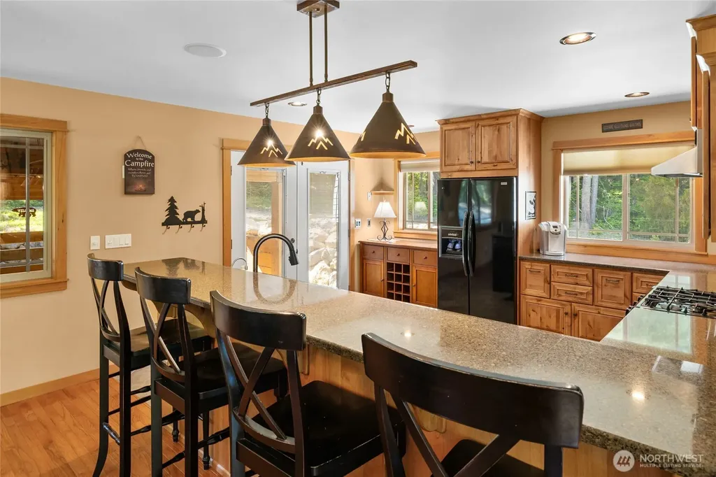 5451 Kachess Lake Road Easton WA 98925