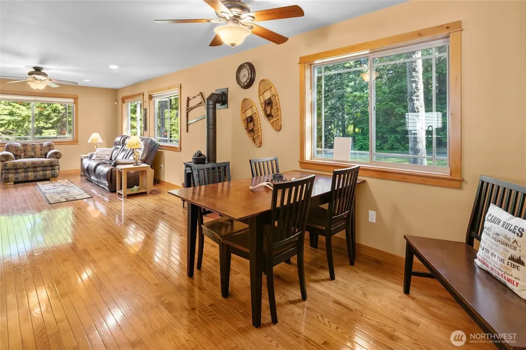 5451 Kachess Lake Road Easton WA 98925