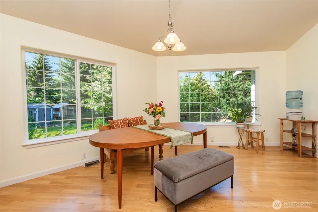 142 Charles Way Sequim WA 98382